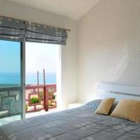 Вилла на первой линии моря/озера на Кипре, Протарас, 500 кв.м.