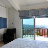 Вилла на первой линии моря/озера на Кипре, Протарас, 500 кв.м.