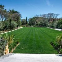 Вилла на второй линии моря/озера, в пригороде в Португалии, Албуфейра, 700 кв.м.