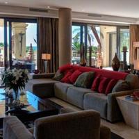 Penthouse at the first line of the sea / lake in Spain, Andalucia, 821 sq.m.