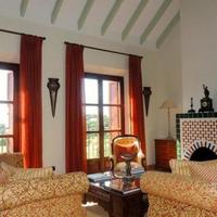 Дом на первой линии моря/озера в Испании, Андалусия, 1157 кв.м.