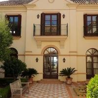 Дом на первой линии моря/озера в Испании, Андалусия, 1157 кв.м.