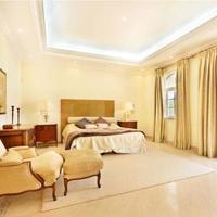 Вилла на второй линии моря/озера, в пригороде в Португалии, Албуфейра, 695 кв.м.