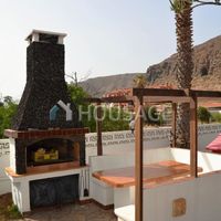 Villa in Spain, Canary Islands, Santa Cruz de Tenerife, 200 sq.m.