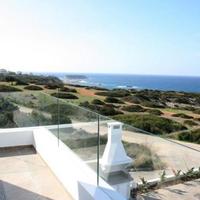 House at the first line of the sea / lake in Republic of Cyprus, Protaras, 163 sq.m.