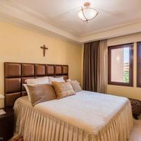 Квартира на первой линии моря/озера в Испании, Андалусия, 225 кв.м.