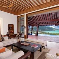 Villa at the first line of the sea / lake, in the suburbs in Thailand, Phuket, 670 sq.m.