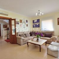 Villa in Spain, Canary Islands, Santa Cruz de Tenerife, 320 sq.m.