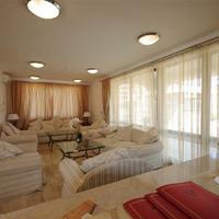 Apartment at the first line of the sea / lake, in the suburbs in Bulgaria, Burgas Province, Elenite