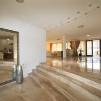 Apartment at the first line of the sea / lake, in the suburbs in Bulgaria, Burgas Province, Elenite