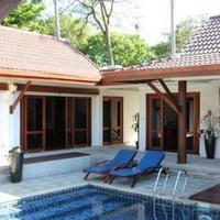 Villa at the first line of the sea / lake, in the suburbs in Thailand, Phuket, 590 sq.m.