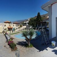 Вилла в Испании, Канарские Острова, Санта-Крус-де-Тенерифе, 180 кв.м.