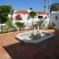 Вилла в Испании, Канарские Острова, Санта-Крус-де-Тенерифе, 910 кв.м.