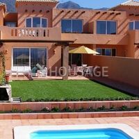 Вилла в Испании, Канарские Острова, Санта-Крус-де-Тенерифе, 150 кв.м.