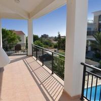 Villa at the first line of the sea / lake in Republic of Cyprus, Eparchia Pafou, 240 sq.m.