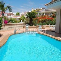 Вилла в Испании, Канарские Острова, Санта-Крус-де-Тенерифе, 200 кв.м.