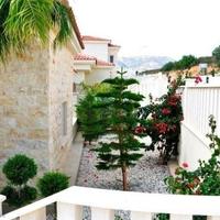 House at the first line of the sea / lake in Republic of Cyprus, Eparchia Pafou, 250 sq.m.