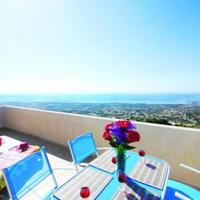 Дом на первой линии моря/озера на Кипре, Протарас, 265 кв.м.