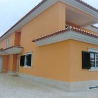 Villa at the second line of the sea / lake, in the suburbs in Portugal, Lisbon, 450 sq.m.