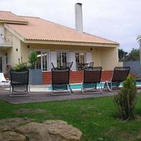 Villa at the second line of the sea / lake, in the suburbs in Portugal, Lisbon, 600 sq.m.
