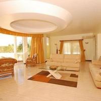 Вилла на второй линии моря/озера, в пригороде в Португалии, Албуфейра, 357 кв.м.