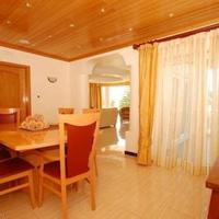 Вилла на второй линии моря/озера, в пригороде в Португалии, Албуфейра, 357 кв.м.