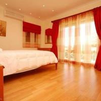 Вилла на второй линии моря/озера, в пригороде в Португалии, Албуфейра, 357 кв.м.