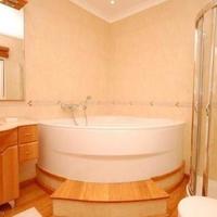 Вилла на второй линии моря/озера, в пригороде в Португалии, Албуфейра, 357 кв.м.