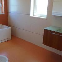 Вилла на второй линии моря/озера, в пригороде в Португалии, Албуфейра, 180 кв.м.