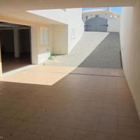 Вилла на второй линии моря/озера, в пригороде в Португалии, Албуфейра, 180 кв.м.