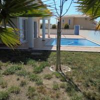 Вилла на второй линии моря/озера, в пригороде в Португалии, Албуфейра, 180 кв.м.