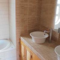 Вилла на второй линии моря/озера, в пригороде в Португалии, Албуфейра, 217 кв.м.