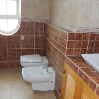 Вилла на второй линии моря/озера, в пригороде в Португалии, Албуфейра, 217 кв.м.