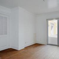 Дом в пригороде в Португалии, Лиссабон, 562 кв.м.