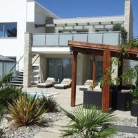 Villa at the first line of the sea / lake, in the suburbs in Portugal, Albufeira