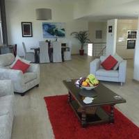 Villa at the first line of the sea / lake, in the suburbs in Portugal, Albufeira