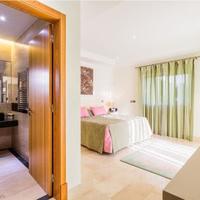 House at the second line of the sea / lake, in the suburbs in Portugal, Albufeira, 550 sq.m.