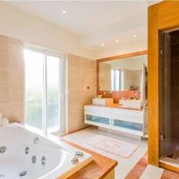 House at the second line of the sea / lake, in the suburbs in Portugal, Albufeira, 550 sq.m.