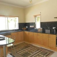 Вилла на второй линии моря/озера, в пригороде в Португалии, Албуфейра, 339 кв.м.