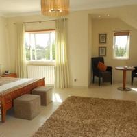 Вилла на второй линии моря/озера, в пригороде в Португалии, Албуфейра, 339 кв.м.