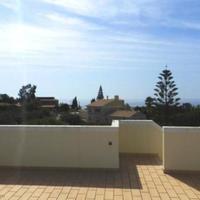 Вилла на второй линии моря/озера, в пригороде в Португалии, Албуфейра, 339 кв.м.