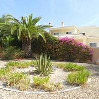 Вилла на второй линии моря/озера, в пригороде в Португалии, Албуфейра, 339 кв.м.