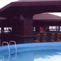 Отель (гостиница) на первой линии моря/озера, в пригороде в Болгарии, Бургасская область, Елените, 900 кв.м.