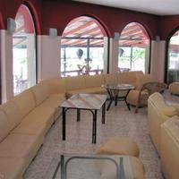 Отель (гостиница) на первой линии моря/озера, в пригороде в Болгарии, Бургасская область, Елените, 900 кв.м.