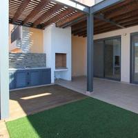 Вилла на второй линии моря/озера, в пригороде в Португалии, Албуфейра, 233 кв.м.