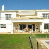 Вилла на второй линии моря/озера, в пригороде в Португалии, Албуфейра, 569 кв.м.