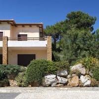 Villa at the second line of the sea / lake, in the suburbs in Portugal, Lisbon, 360 sq.m.