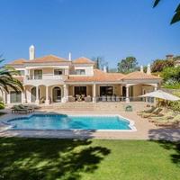 Villa at the second line of the sea / lake, in the suburbs in Portugal, Albufeira, 530 sq.m.