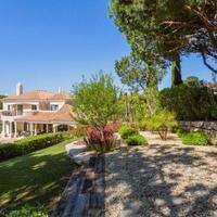 Villa at the second line of the sea / lake, in the suburbs in Portugal, Albufeira, 530 sq.m.