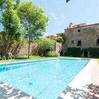 House in Spain, Catalunya, Girona, 1553 sq.m.